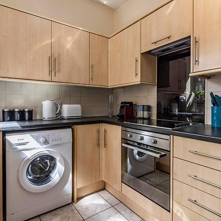 Traditional Quiet Townhouse With Two Bedrooms And Private Garden Great For Airport Crew And Professionals Long Eaton Extérieur photo